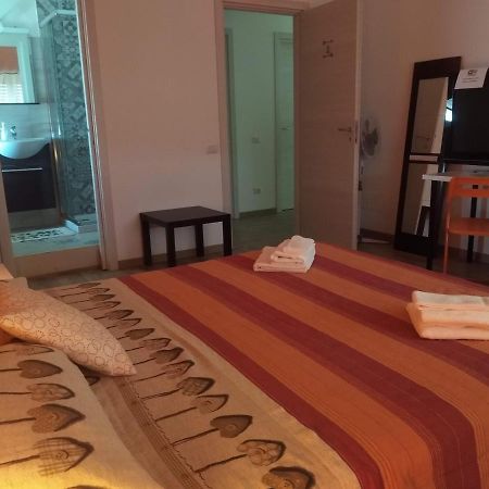 마테라 Orlando B&B 외부 사진
